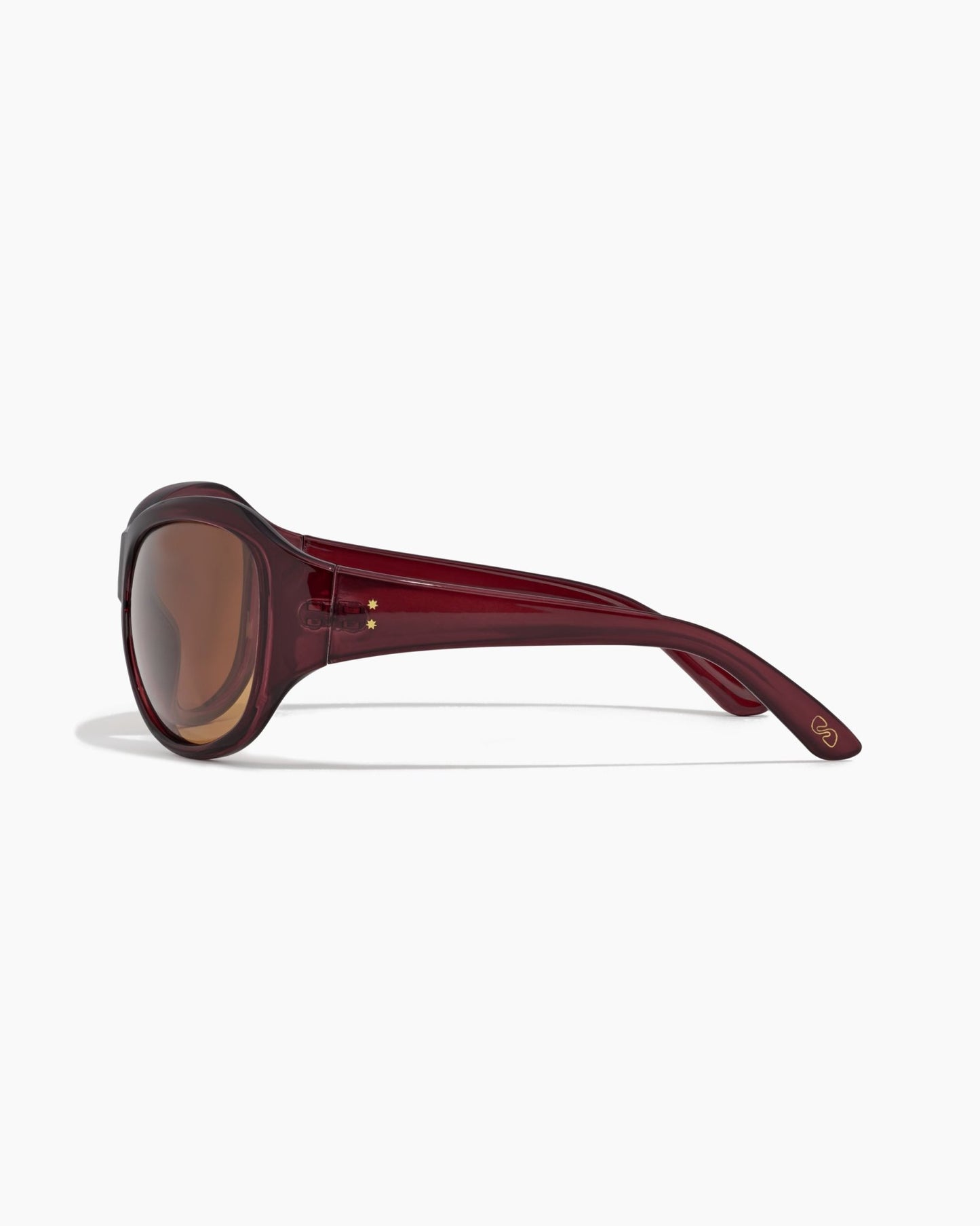 sunny ; pinot noir / hazelnut