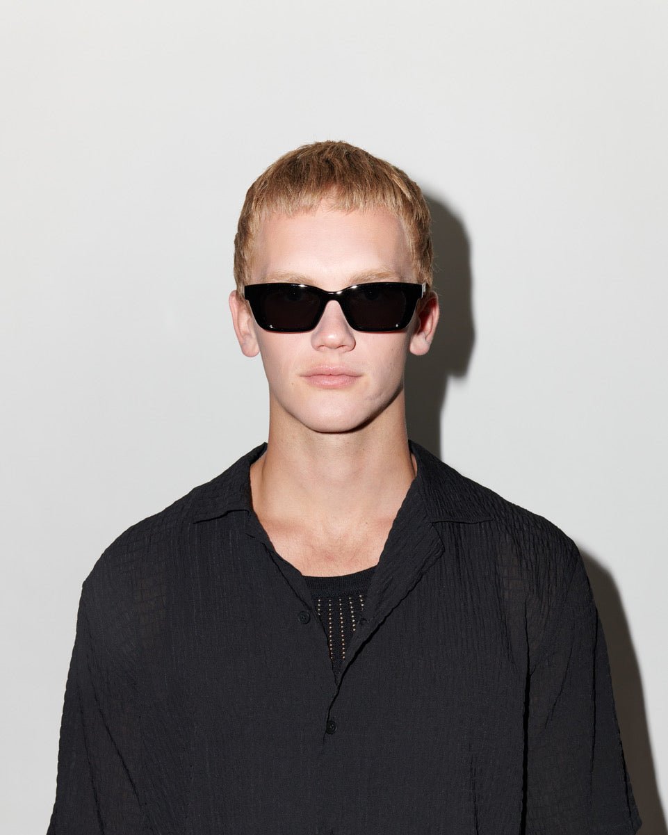 west end ; black ink